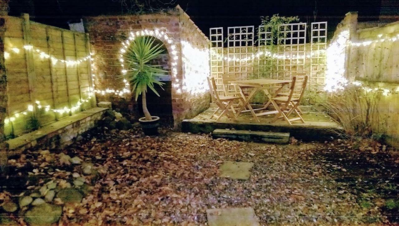Milliner'S Cottage York Bagian luar foto